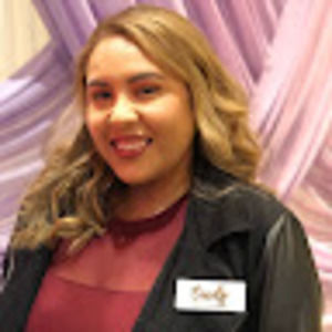Meet your Posher, Cynthia